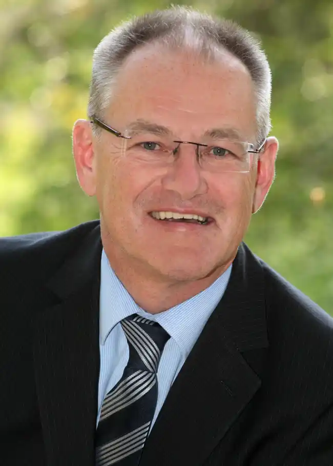 Protrait von Roland Proschka​ Technical Unit Lead​ EE Bordnetz